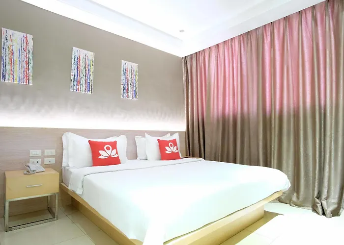 Zen Premium Dela Chambre Hotel Manila 3* Manila
